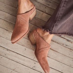 Free People New Frontier Western Mules - in Coral Mist Suede - size 7 (37)